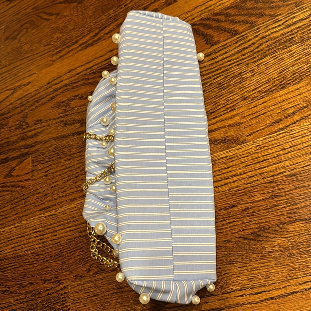 Anthropologie Frankie Clutch is your go-to clutch purse parties to dinner dates - Picture 7 of 9